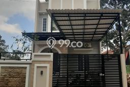 Rumah Strategis di Banyumanik, Dekat Banyumanik, Semarang, Semarang - 4 KT Rumah Strategis di Banyumanik, Dekat Banyumanik, Semarang, Semarang - 4 KT