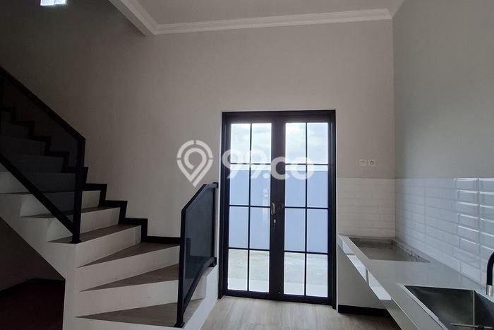 Rumah Modern Minimalis 3 Kamar Siap Huni di Banyumanik Rumah Modern Minimalis 3 Kamar Siap Huni di Banyumanik