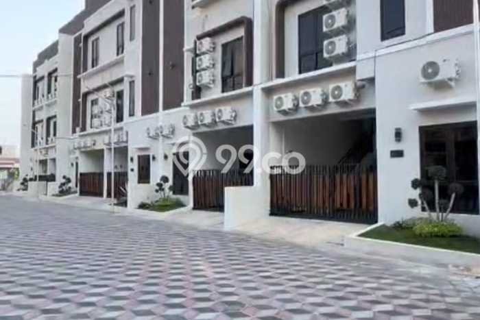 Dijual Kost di Kawasan Tembalang, Semarang, Spesifikasi 13 KT, 13 KM, 216m2 Dijual Kost di Kawasan Tembalang, Semarang, Spesifikasi 13 KT, 13 KM, 216m2