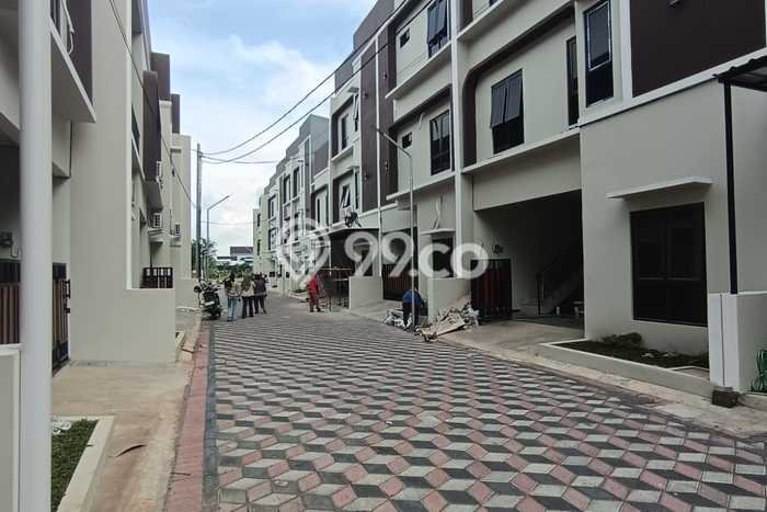 Unit Kost Dijual di Kawasan Tembalang Semarang dengan 7 KT Unit Kost Dijual di Kawasan Tembalang Semarang dengan 7 KT