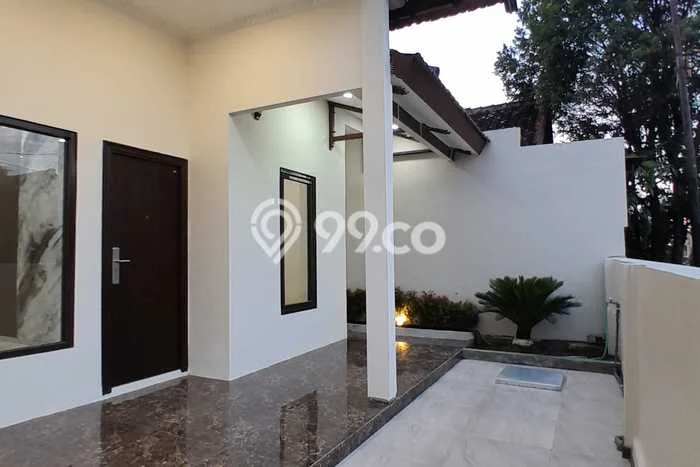 Jual Rumah Favorit Siap Huni LB 180m2 di Semarang Barat, Semarang Jual Rumah Favorit Siap Huni LB 180m2 di Semarang Barat, Semarang