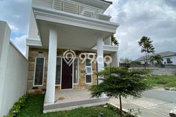 Rumah Strategis Modern Lb 115m2 di Batu, Batu Rumah Strategis Modern Lb 115m2 di Batu, Batu