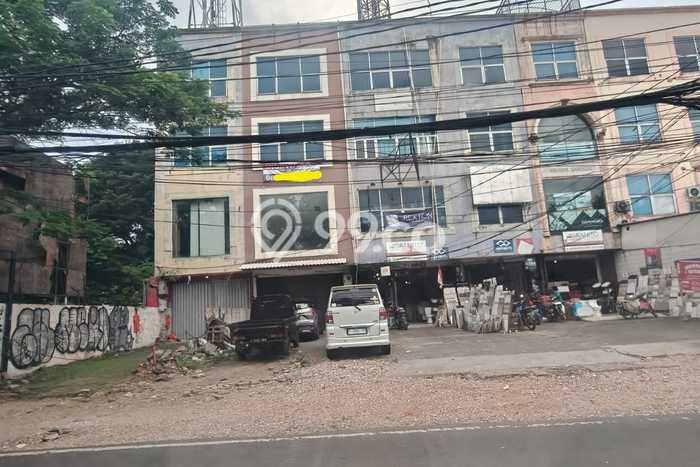 Jual Ruko Area Komersial Kawasan Bintaro, Luas 240m2m², Jalan Raya Jual Ruko Area Komersial Kawasan Bintaro, Luas 240m2m², Jalan Raya