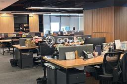 Unit Kantor Tersedia di Gatot Subroto Spesifikasi LB 754m2 Unit Kantor Tersedia di Gatot Subroto Spesifikasi LB 754m2