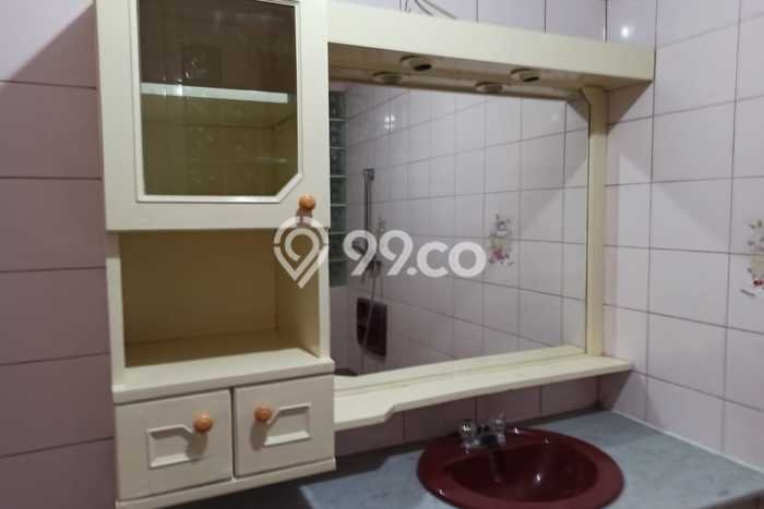 Ready to Use! Luxury House LT 165m2 Desain Elegan di Tomang Ready to Use! Luxury House LT 165m2 Desain Elegan di Tomang