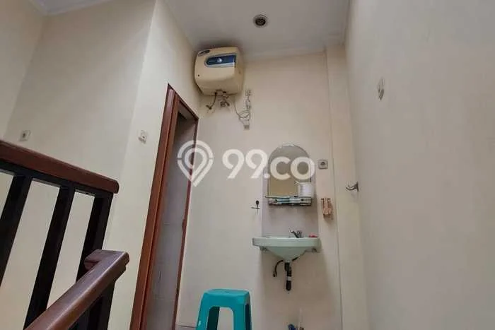 Rumah Luas Asri 3 KT Siap Pakai di Petojo Jakarta Pusat Rumah Luas Asri 3 KT Siap Pakai di Petojo Jakarta Pusat
