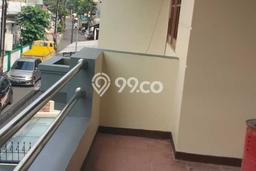 SPECIAL OFFER! Rumah di Tomang, 3 KM, Area Asri, Luas 150m² Bangunan 190m² SPECIAL OFFER! Rumah di Tomang, 3 KM, Area Asri, Luas 150m² Bangunan 190m²