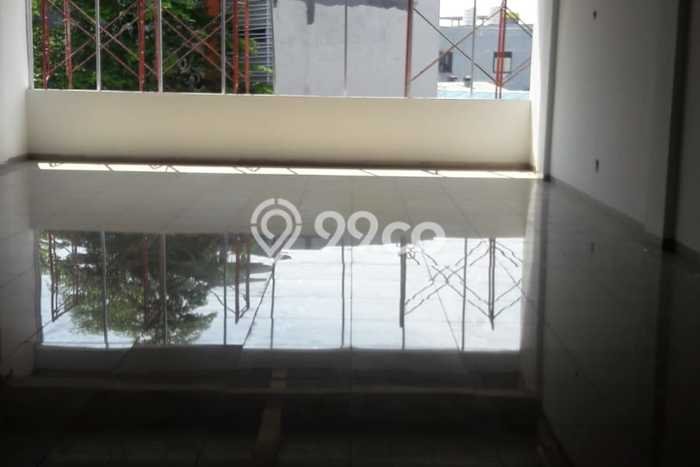 Disewakan Gudang Strategis di Manggarai, Luas 650m², Jalan Utama Disewakan Gudang Strategis di Manggarai, Luas 650m², Jalan Utama