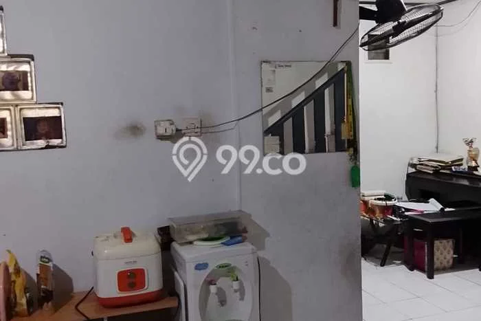 Disewakan Rumah Harga Terjangkau di Tomang Jakarta Barat Punya 6 Kamar Tidur Disewakan Rumah Harga Terjangkau di Tomang Jakarta Barat Punya 6 Kamar Tidur