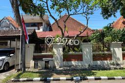 Rumah Elit LB 550m2 Siap Huni Desain Elegan di Diponegoro, Surabaya Rumah Elit LB 550m2 Siap Huni Desain Elegan di Diponegoro, Surabaya