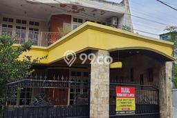 Rumah Luxury Modern Tanpa Renovasi di Raya A Yani Surabaya Rumah Luxury Modern Tanpa Renovasi di Raya A Yani Surabaya
