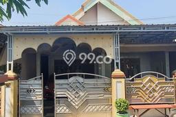 Jual Rumah Strategis Bagus Punya 4 KT di Benowo Surabaya SHM Jual Rumah Strategis Bagus Punya 4 KT di Benowo Surabaya SHM