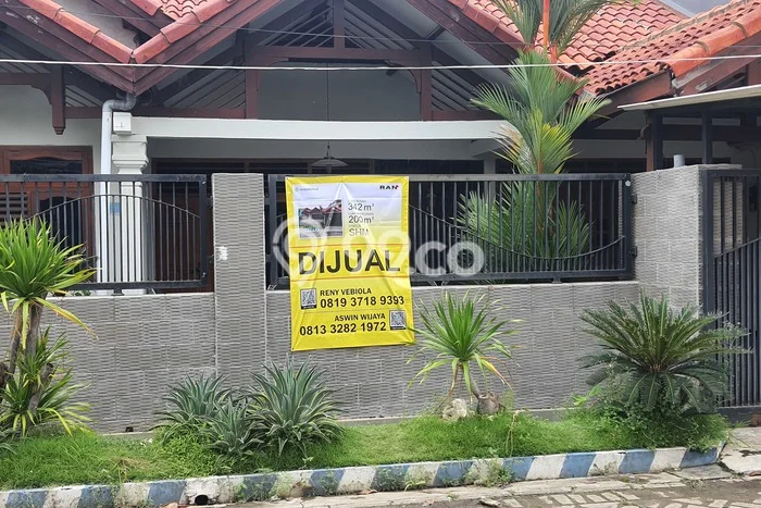 Rumah Elit Modern Siap Huni di Kutisari Surabaya Rumah Elit Modern Siap Huni di Kutisari Surabaya