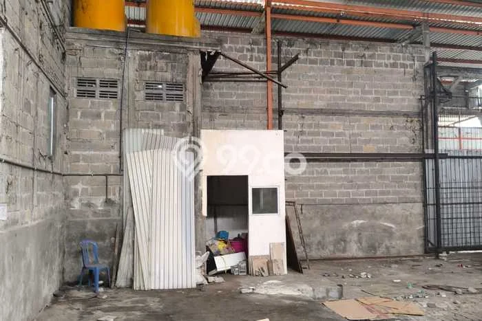 Unit Gudang Dijual di Driyorejo Gresik Luas Bangunan 1350m2 Unit Gudang Dijual di Driyorejo Gresik Luas Bangunan 1350m2