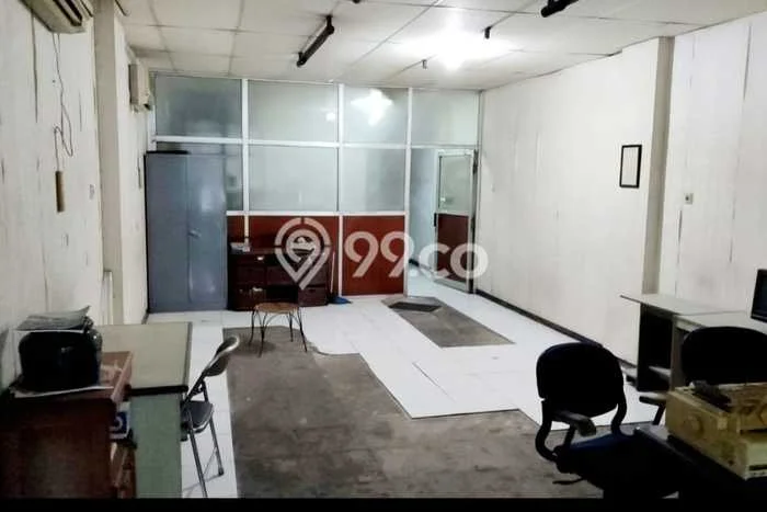 Ruko Dijual di Surabaya LT 101m2 & LB 450m2 Lokasi Terbaik! Ruko Dijual di Surabaya LT 101m2 & LB 450m2 Lokasi Terbaik!