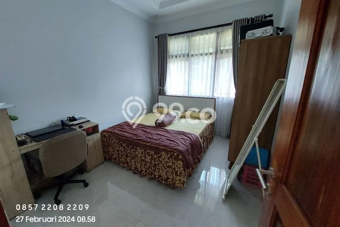 Dijual Cepat Rumah Bagus Siap Huni LB 180m2 di Arcamanik, Bandung Dijual Cepat Rumah Bagus Siap Huni LB 180m2 di Arcamanik, Bandung