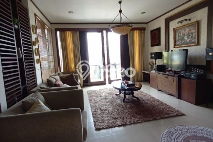 Rumah Minimalis di Sayap Dago, Bandung, LT 367m² Bangunan 265m² Rumah Minimalis di Sayap Dago, Bandung, LT 367m² Bangunan 265m²