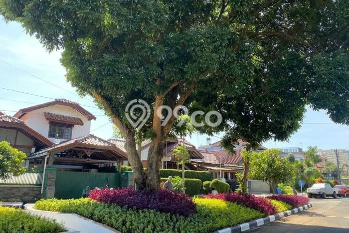 Hunian Elit LB 200m2 Siap Huni Desain Elegan di Pasteur, Bandung Hunian Elit LB 200m2 Siap Huni Desain Elegan di Pasteur, Bandung
