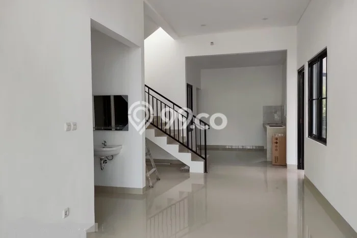 Rumah Luas Asri 3 KT Siap Huni di Sentul City Bogor Rumah Luas Asri 3 KT Siap Huni di Sentul City Bogor