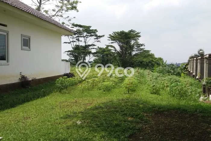For Sale! Luxury House LT 3081m2 Desain Elegan di Sentul City For Sale! Luxury House LT 3081m2 Desain Elegan di Sentul City
