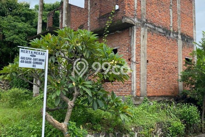For Sale Rumah 4 Kamar Lokasi Ideal Nyaman dan Strategis di Buleleng For Sale Rumah 4 Kamar Lokasi Ideal Nyaman dan Strategis di Buleleng