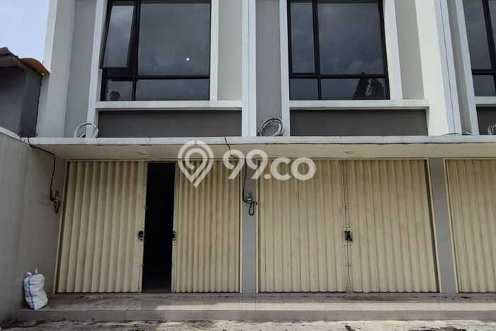 Ruko Dijual di Jakarta Timur LT 55m2 & LB 66m2 Lokasi Terbaik! Ruko Dijual di Jakarta Timur LT 55m2 & LB 66m2 Lokasi Terbaik!