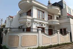 Rumah Elit LB 175m2 Siap Huni Desain Elegan di Sunter, Jakarta Utara Rumah Elit LB 175m2 Siap Huni Desain Elegan di Sunter, Jakarta Utara