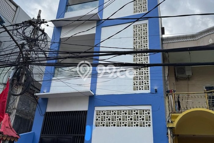 Dijual Rumah Kost di Tanjung Duren, Jakarta Barat, 18 KT, 18 KM, Bangunan 210m2 Dijual Rumah Kost di Tanjung Duren, Jakarta Barat, 18 KT, 18 KM, Bangunan 210m2