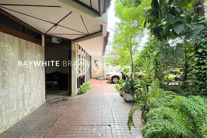 For Sale! Luxury House LT 644m2 Desain Elegan di Pondok Indah For Sale! Luxury House LT 644m2 Desain Elegan di Pondok Indah