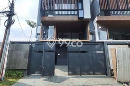 Rumah Elit Modern Siap Huni di Kemang Jakarta Selatan Rumah Elit Modern Siap Huni di Kemang Jakarta Selatan
