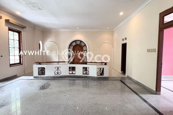 Hunian Mewah LB 600m2 Siap Pakai Desain Elegan di Wijaya, Jakarta Selatan Hunian Mewah LB 600m2 Siap Pakai Desain Elegan di Wijaya, Jakarta Selatan