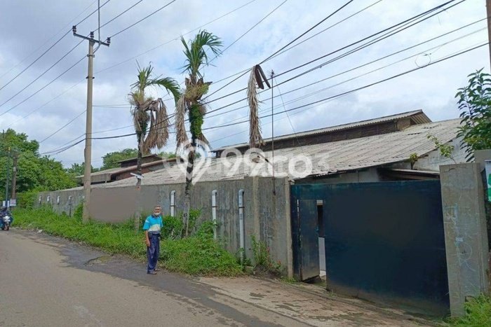Gudang di Cibinong, Luas 1400m², Lokasi Komersial, Siap Bisnis Gudang di Cibinong, Luas 1400m², Lokasi Komersial, Siap Bisnis