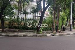 Hunian Eksklusif Siap Huni LT 1026m2 di Kebayoran Baru, Jakarta Selatan Hunian Eksklusif Siap Huni LT 1026m2 di Kebayoran Baru, Jakarta Selatan