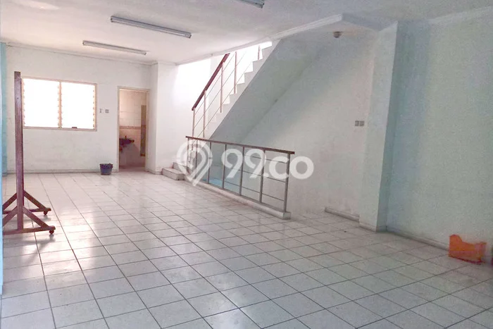Gudang Premium Kawasan Gading Serpong, Luas 187m², Jalan Utama, Berkembang Gudang Premium Kawasan Gading Serpong, Luas 187m², Jalan Utama, Berkembang
