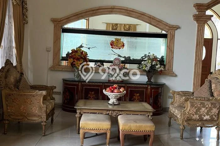 Dijual Rumah Luas Elegan Dengan View Eksklusif di Pluit, Jakarta Utara Dijual Rumah Luas Elegan Dengan View Eksklusif di Pluit, Jakarta Utara