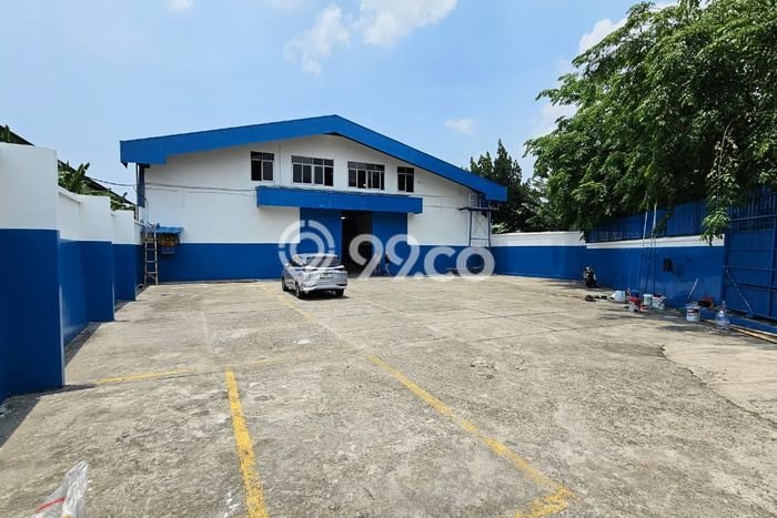 Unit Gudang Dijual di Jakarta Barat LT 2100m2 & LB 1700m2 Unit Gudang Dijual di Jakarta Barat LT 2100m2 & LB 1700m2