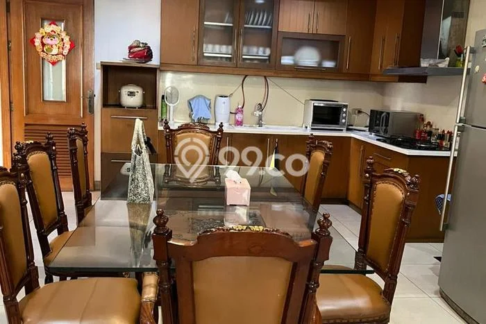 Dijual Rumah Luas Elegan Dengan View Eksklusif di Pluit, Jakarta Utara Dijual Rumah Luas Elegan Dengan View Eksklusif di Pluit, Jakarta Utara