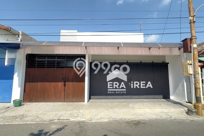 Rumah Kost untuk Dijual di Banjarsari dengan 11 KT, 12 KM, Luas 350m2 Rumah Kost untuk Dijual di Banjarsari dengan 11 KT, 12 KM, Luas 350m2