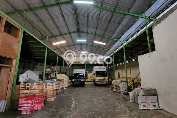 Unit Gudang Dijual di Mojolaban Sukoharjo Luas Tanah 1214m2, Luas Bangunan 596m2 Unit Gudang Dijual di Mojolaban Sukoharjo Luas Tanah 1214m2, Luas Bangunan 596m2
