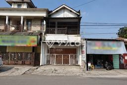 Ruko Strategis di Laweyan, Luas 154m², Posisi Jalan Utama Ruko Strategis di Laweyan, Luas 154m², Posisi Jalan Utama