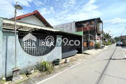 Jual Rumah Strategis Bagus Punya 4 KT di Colomadu Solo SHM Jual Rumah Strategis Bagus Punya 4 KT di Colomadu Solo SHM