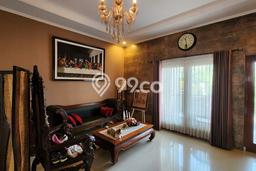 Siap Huni Hunian Elit 7 Kamar di Solo Baru Dekat ke Mana Pun Siap Huni Hunian Elit 7 Kamar di Solo Baru Dekat ke Mana Pun