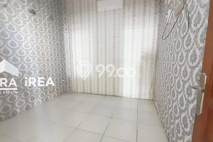 Unit Gudang Disewa Lokasi Gondangrejo, Karanganyar Spesifikasi Luas Bangunan 200m2 Unit Gudang Disewa Lokasi Gondangrejo, Karanganyar Spesifikasi Luas Bangunan 200m2