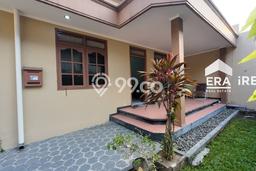 GOOD DEAL! Rumah area Pasar Kliwon, 3 KT, Siap Huni, LT 200m² LB 150m² GOOD DEAL! Rumah area Pasar Kliwon, 3 KT, Siap Huni, LT 200m² LB 150m²