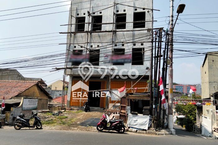 Ruko Kawasan Jebres, Luas 161m², Area Bisnis, Ready Operasi Ruko Kawasan Jebres, Luas 161m², Area Bisnis, Ready Operasi