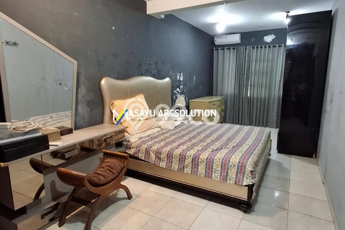 For Sale Rumah 4 Kamar Lokasi Ideal Bagus dan Strategis di Cinere For Sale Rumah 4 Kamar Lokasi Ideal Bagus dan Strategis di Cinere
