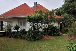 Rumah Mewah LB 255m2 Siap Huni Desain Elegan di Puncak, Bogor Rumah Mewah LB 255m2 Siap Huni Desain Elegan di Puncak, Bogor