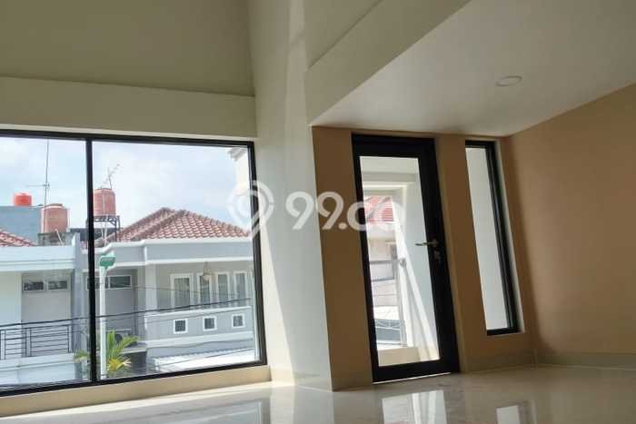 Rumah Mewah Dijual LT 125m2 di Kelapa Gading, Jakarta Utara Rumah Mewah Dijual LT 125m2 di Kelapa Gading, Jakarta Utara