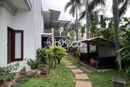 Hunian Mewah Siap Huni LT 373m2 di Kelapa Gading, Jakarta Utara Hunian Mewah Siap Huni LT 373m2 di Kelapa Gading, Jakarta Utara