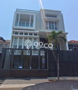 Siap Huni Rumah Mewah 5 Kamar di Kelapa Gading Dekat ke Mana Pun Siap Huni Rumah Mewah 5 Kamar di Kelapa Gading Dekat ke Mana Pun